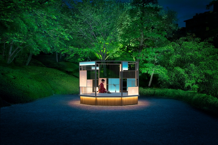 庭園の中に設置した組み立て式お茶室「MUJYOAN(無常庵)」