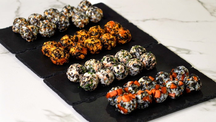 おにぎり(4種類:とびっこ/チャンジャ/ツナマヨ/スパムマヨ)