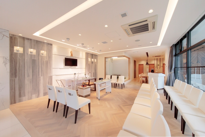 葬儀式場でも暗くなく、明るい雰囲気で家族らしくいられる空間 桜山斎場そらいえ