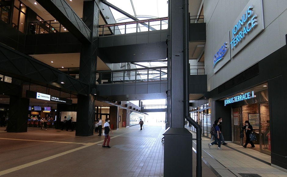 相鉄線 二俣川駅直結の商業施設「ジョイナステラス二俣川」
