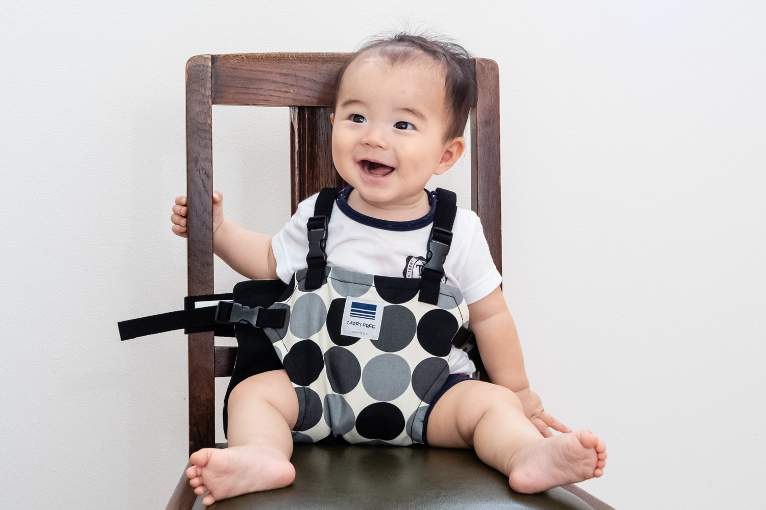 肩ベルト付きで赤ちゃんも安心なチェアベルト！ 『キャリフリー チェアベルトホールド』で、暮らしやお出かけを快適に