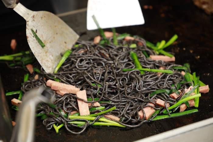 沖縄食堂 いカスミ焼きそば