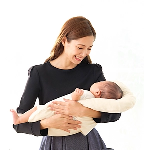 日本初(※) フルオーガニックの赤ちゃん抱っこ用布団 「ジョリーメゾンのトッポンチーノ(R)」10月17日(水)新発売