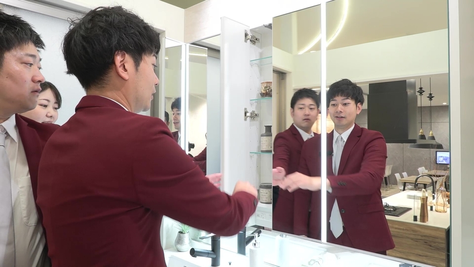 広々とした洗面化粧台