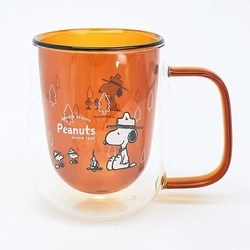 しっかり保温が嬉しい。スヌーピーのダブルウォール耐熱グラスマグ。