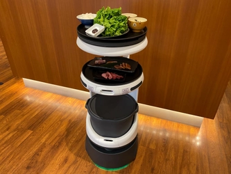 焼肉ヌルボンガーデン全店で配膳ロボット「Servi」を導入　 4月15日(木)～5月5日(水・祝)まで各店のServiの愛称を募集