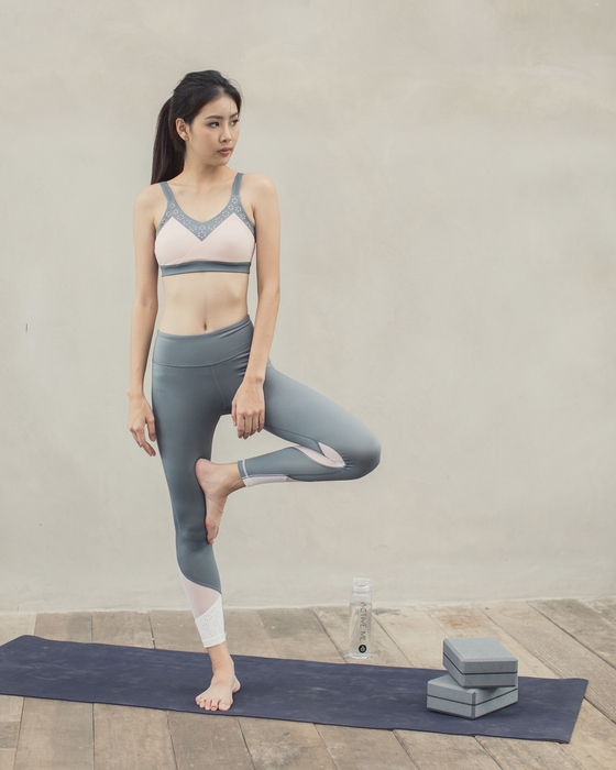 女性用スポーツウェアモデル(Wakingbee Co., Ltd.)(ブース番号30)