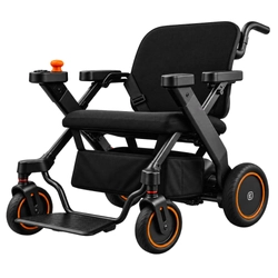 電動車いす・介助アシスト・歩行器の1台3役の「e-Buddy」新発売　 免許不要・歩道から店内・電車まで乗ったまま移動可能