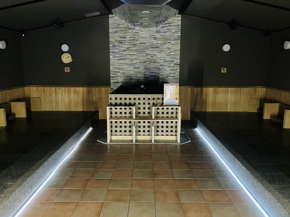 湯舞音龍ヶ崎店　岩盤浴「炎夏」