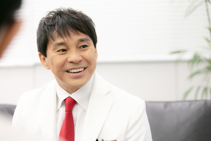 「SUPER CEO」表紙インタビューNo.44:SBCメディカルグループ・相川代表