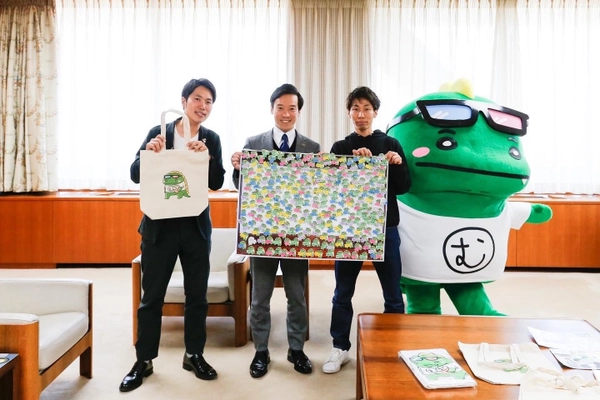 ［泉大津野外映画祭］「オリジナルマスコットキャラクターむびお」 泉大津市長への表敬訪問のご報告