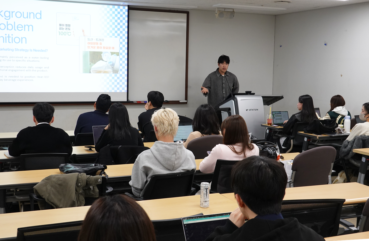 成均館大学校の教室で行われた授業の様子