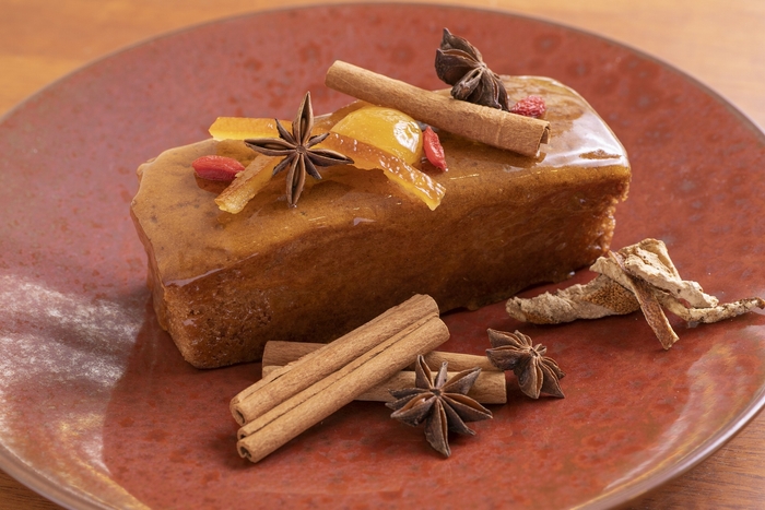 菊岡漢方スパイスケーキ
