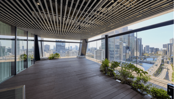 交流をいただける会場となる、大阪堂島浜タワー16Fのテラス 2