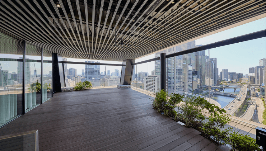 交流をいただける会場となる、大阪堂島浜タワー16Fのテラス　2