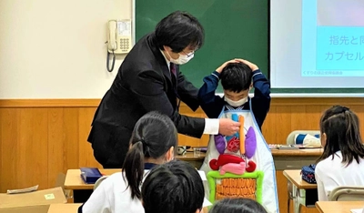 「どんな病気にも効く薬はないの？」小学生の疑問や不安を解決　近畿大学薬学部教員による体験型の「お薬教室」を開催