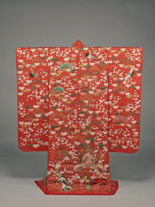 打掛 紅綸子地松竹梅鶴亀模様