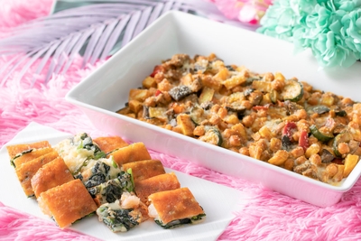 海老とほうれん草のパリパリチーズチヂミ/野菜のチャナマサラ風カレーグラタン
