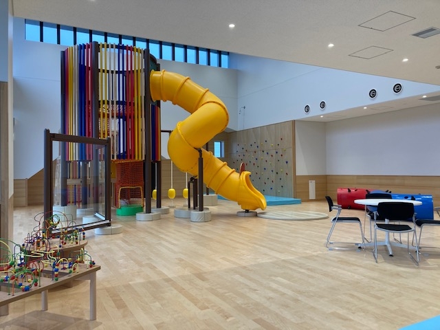 いきいきひろば(屋内多目的広場)