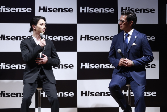 横浜流星さん／ハイセンスジャパン株式会社 マーケティング部 部長・家倉 宏太郎氏