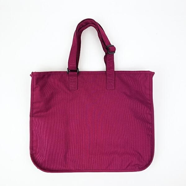 アコモデ×トイストーリーのマルチポケットトートバッグ