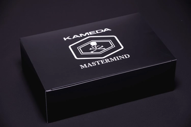 亀田製菓とmastermind JAPANが 異色のコラボレーション！ 「mastermind JAPAN × 亀田製菓コラボレーションセット」 数量限定、Amazon等にて7月15日販売開始