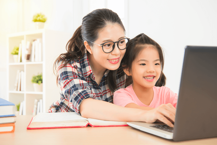 春のオンラインイングリッシュキャンプの受講イメージ