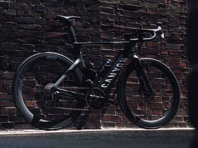 キャニオン、エアロード CF SLX「SPEED」エディションを発表 - 新型ディープリムホイール＆エアロドロップ採用の特別モデル