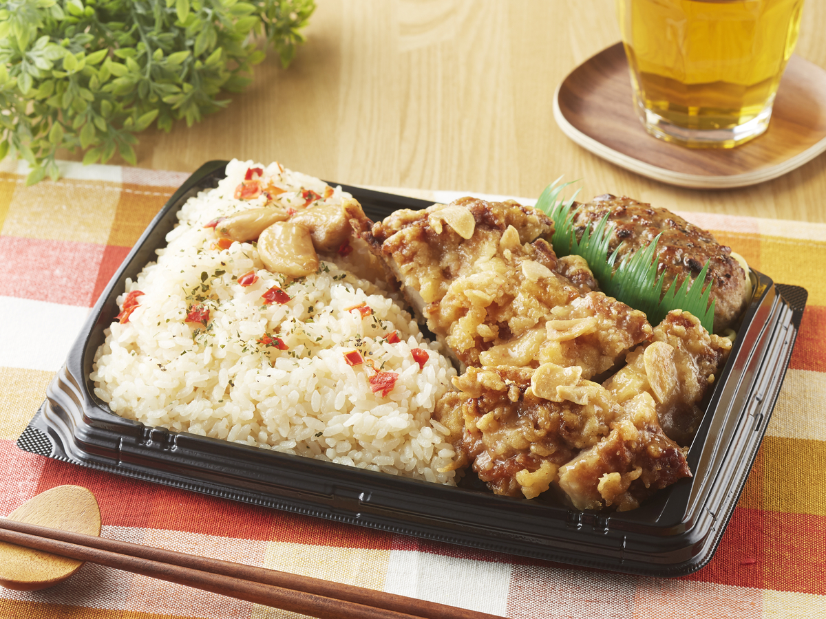 一度食べたら、ハマります。　“やみつキッチン”　集え、にんにく好き！「ずっしり極！」シリーズに“にんにく”づくし登場！　「ずっしり極！ やみつきガーリック弁当」　１２/７（火）新発売