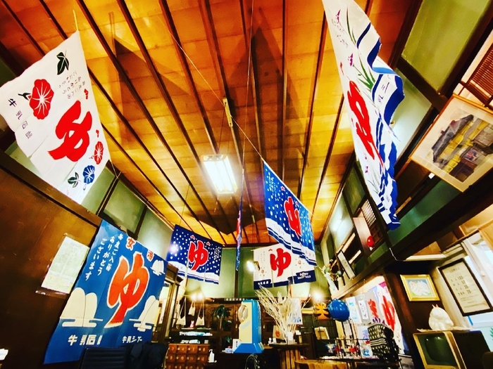 藝術喫茶清水温泉 内観