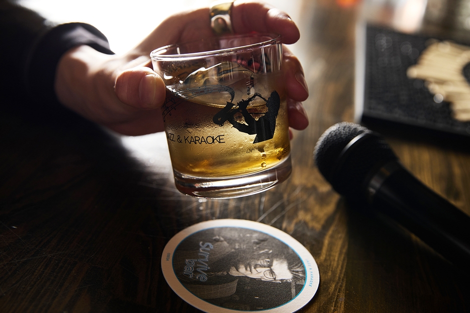 『龍が如く』コラボグラス＆ペーパーコースター使用例(2)