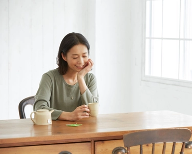 100％カシミヤの肌着ブランド『ウブデテアテ』×モデルAYUMI　 『～ゆる着～リラックスウェア』が2022年10月17日に発売