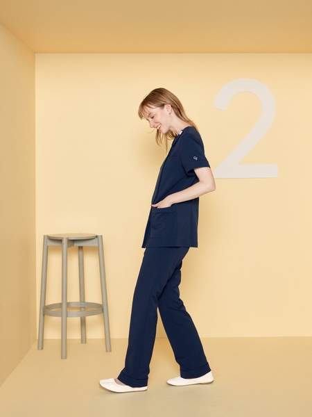 ディープネイビー