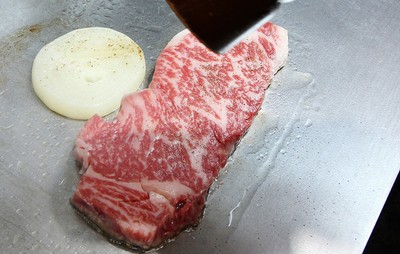 「淡路牛ステーキバーガー」 作り方(1)