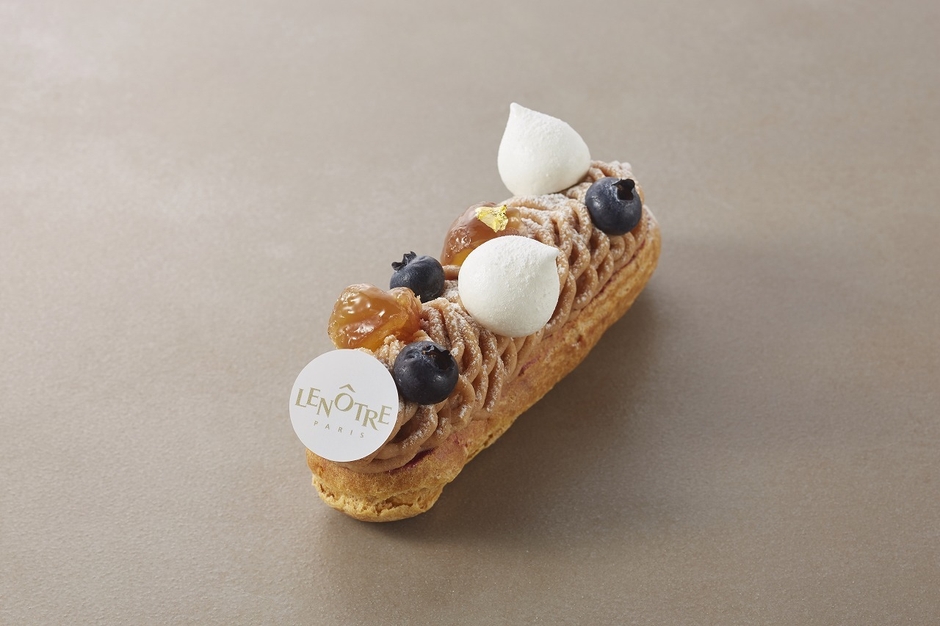 エクレール・マロン<ブルーベリー添え>(Eclair Marron Myrtille)