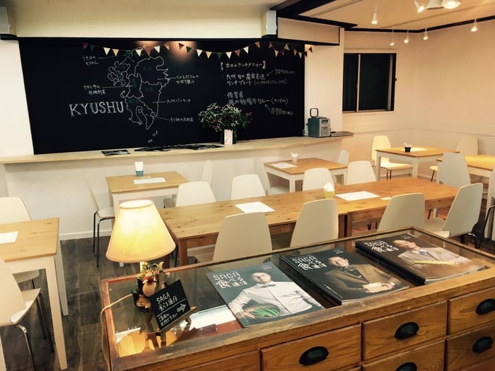 SHOP & CAFE 九州堂 内観1