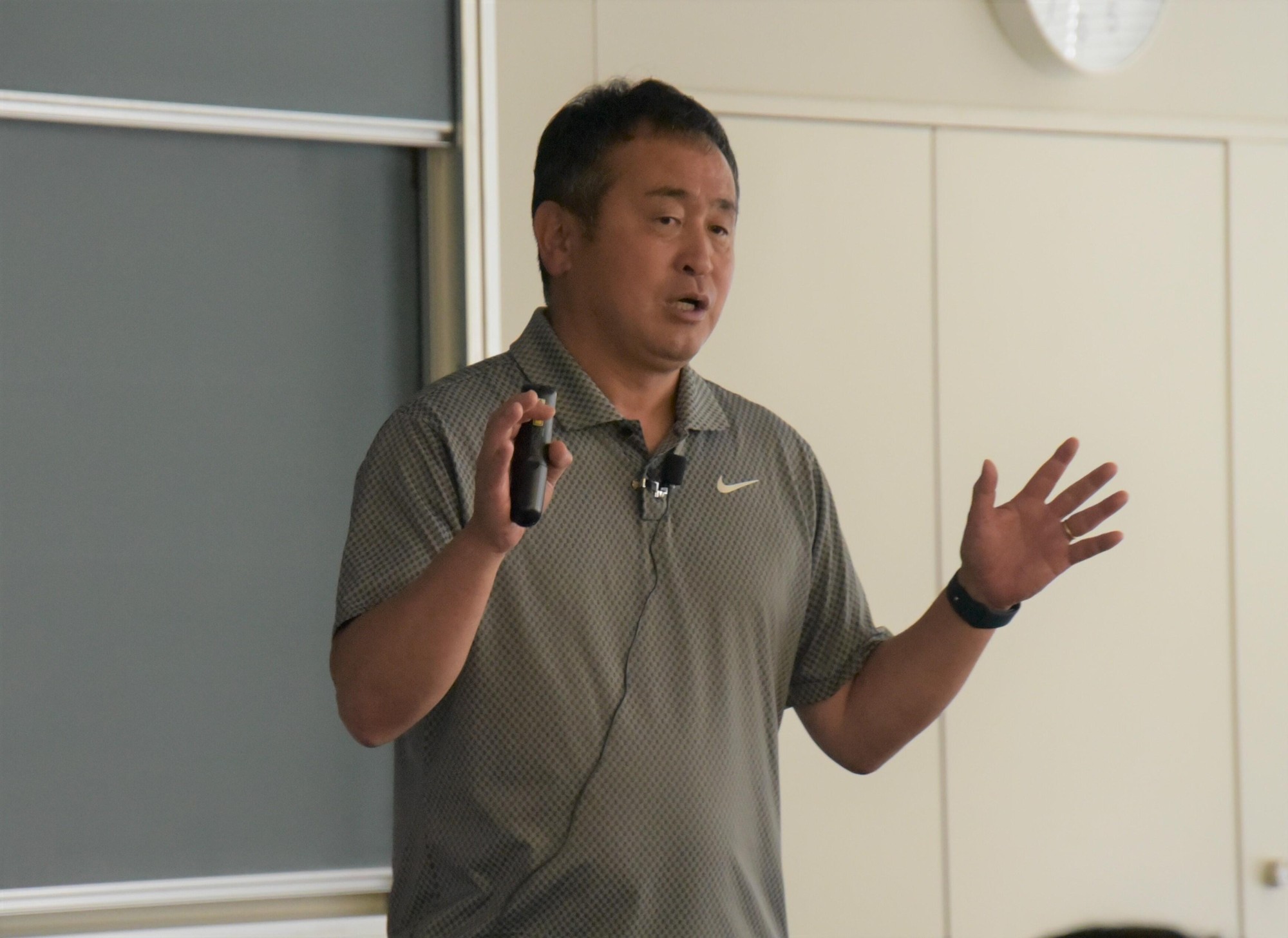 【名城大学】女子駅伝部の米田勝朗監督が薬学部の講義「健康・スポーツ科学理論」に登壇