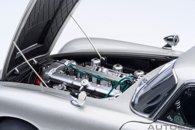 オートアート社製アストンマーチン DB5 「007/ゴールドフィンガー」