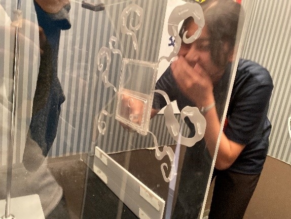 ▲あの、ひろしの靴下を体験！