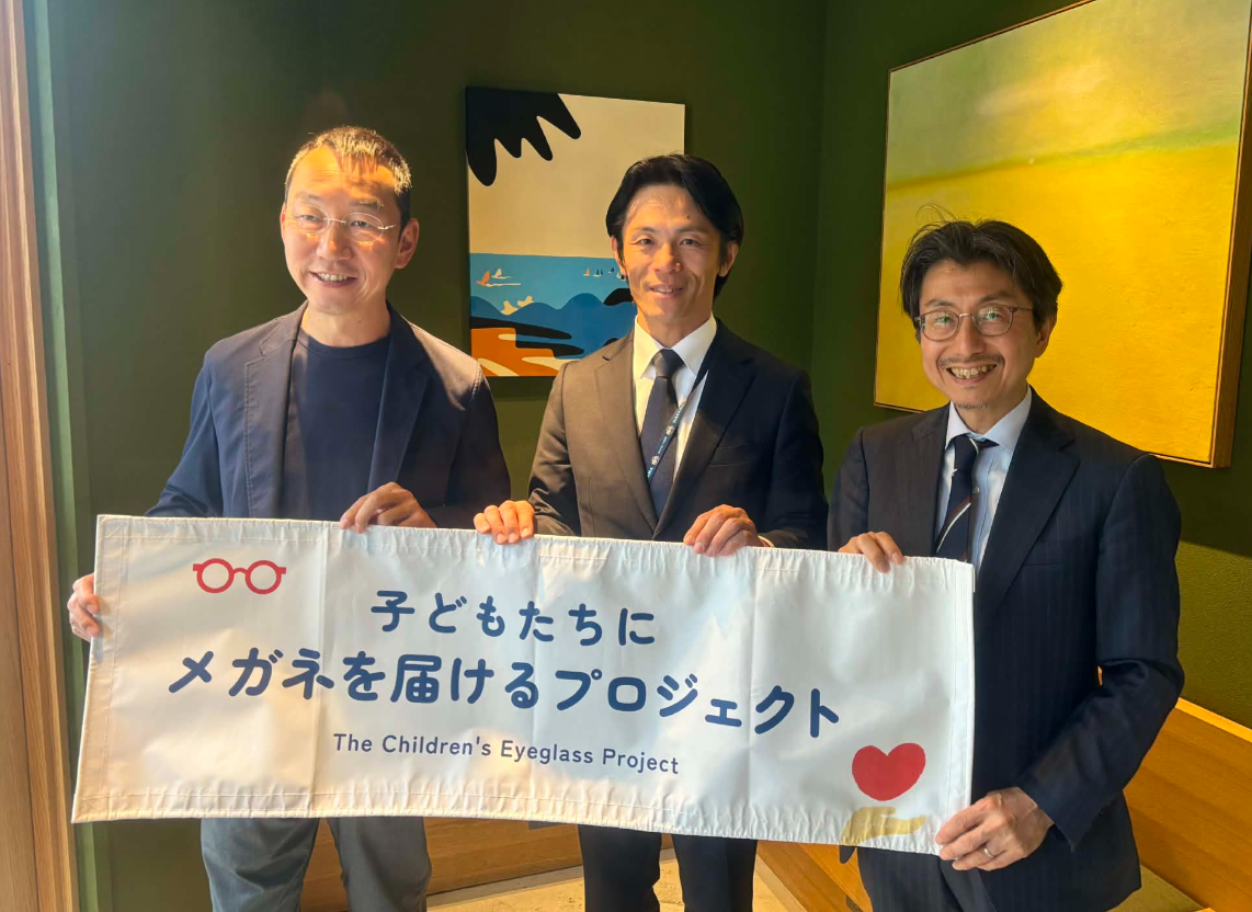 (中央)葉山町長 山梨 崇仁 様