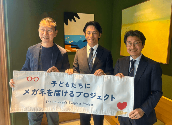 (中央)葉山町長 山梨 崇仁 様