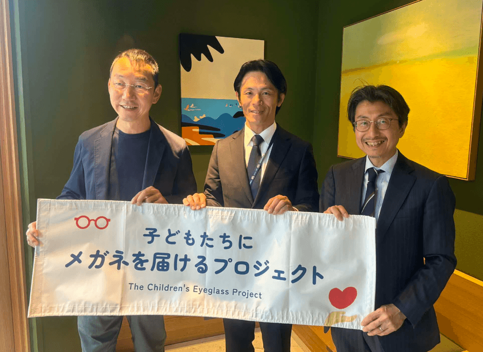 (中央)葉山町長 山梨 崇仁 様