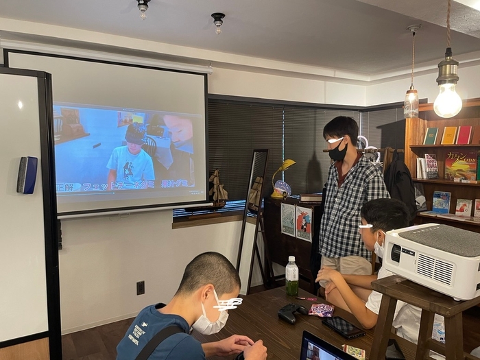 自分達の動画をチェック