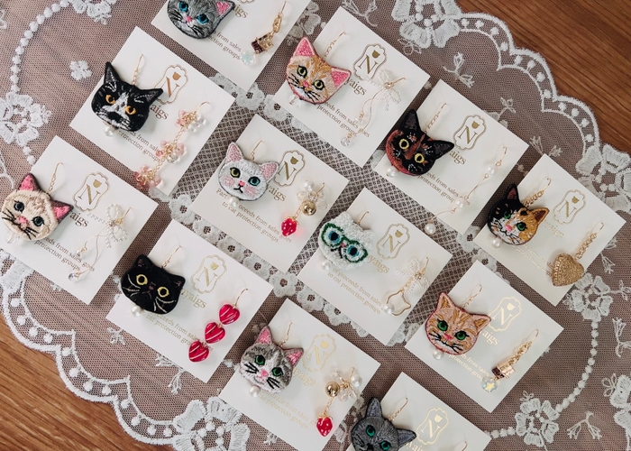 [ニャイグス]猫刺繍ピアス