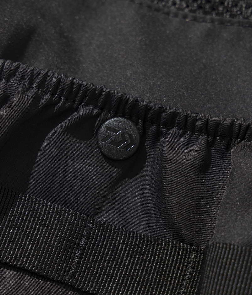 細部にまでこだわった、オリジナル刻印ボタン