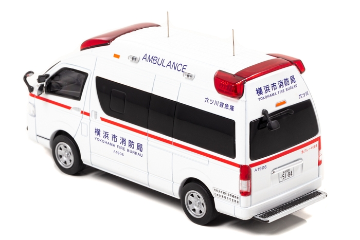 左後:1/43 トヨタ ハイメディック 2019 神奈川県横浜市消防局高規格救急車
