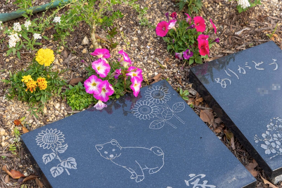 樹木葬の墓石　2