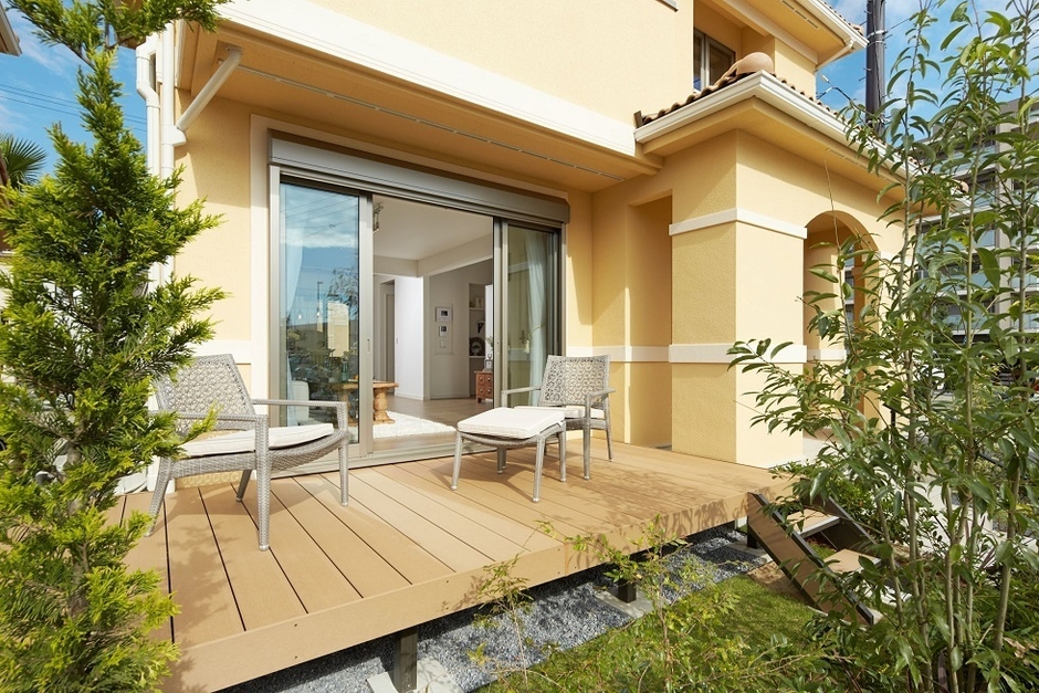 ウッドデッキ敷テラス