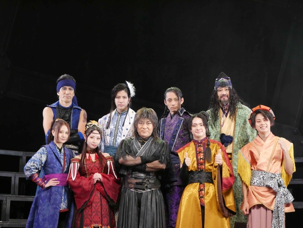 写真:(上段左から)清水順二、村瀬文宣、名古屋山三郎、田尻茂一 (下段左から)古畑奈和、高柳明音、川原正嗣、松岡拳紀介、三隅一輝