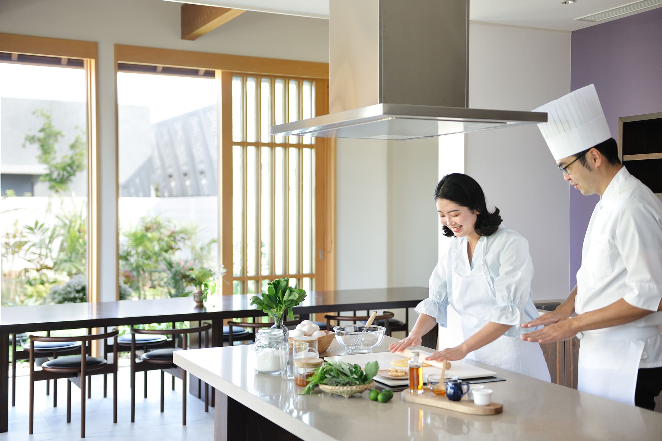 【星のや沖縄】「琉球菓子あしび」を開催!“ゆがふキッチン”貸切で琉球菓子づくりを満喫|開催期間:2022年3月1日~6月30日